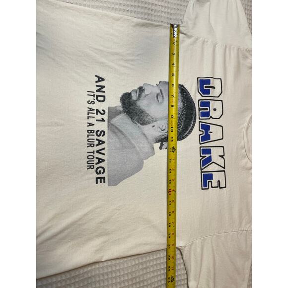 Drake & 21 Savage It’s All A Blur Tour White Crew Neck Class Large - Picture 10 of 12
